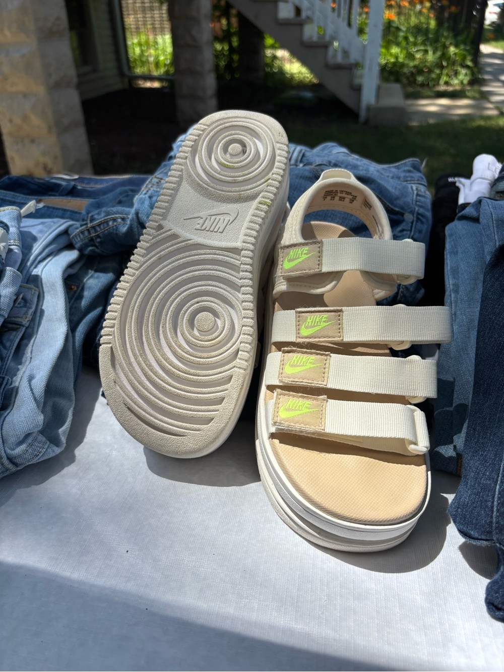 Nike Women’s Platform Sandals in Cream with Neon Green Accents - Picture 3 of 3